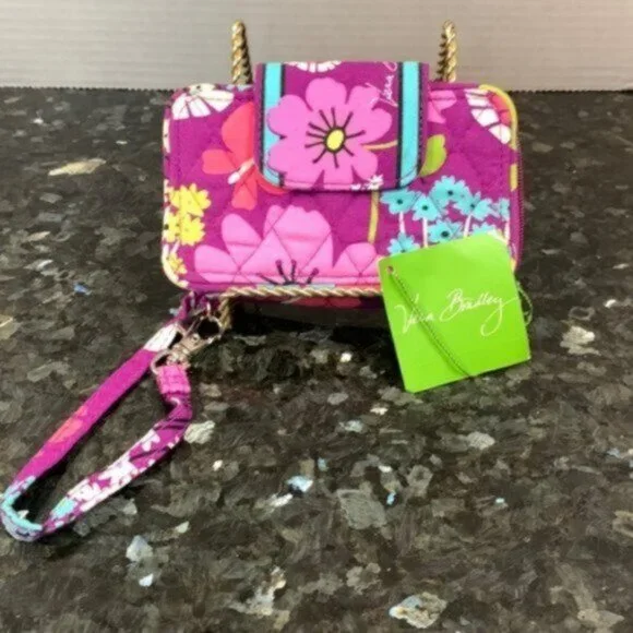 NWT Vera Bradley Zippered Wristlet Flutterby Wallet Purple - Picture 1 of 7